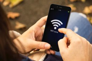 Wi-Fi Widget 在 iPhone 通知中心顯示 Wi-Fi 名稱密碼，一鍵分享至其他使用者